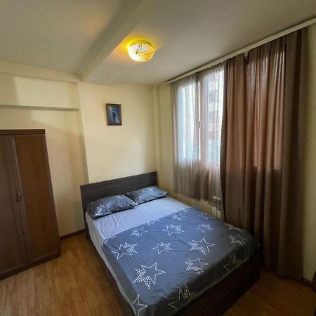 Apartment In Yerevan, Centre Екстериор снимка